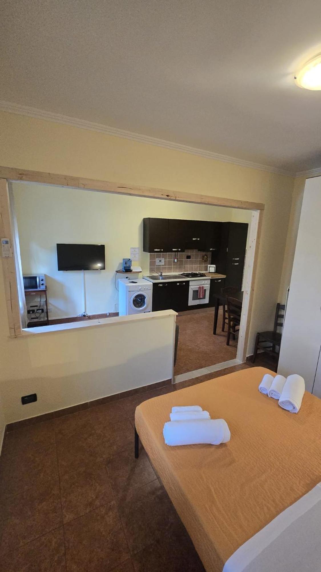 Tiburtina Apartment *